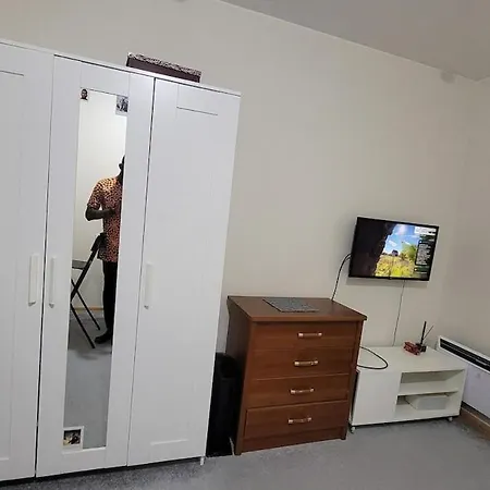 Cozy One-bedroom *